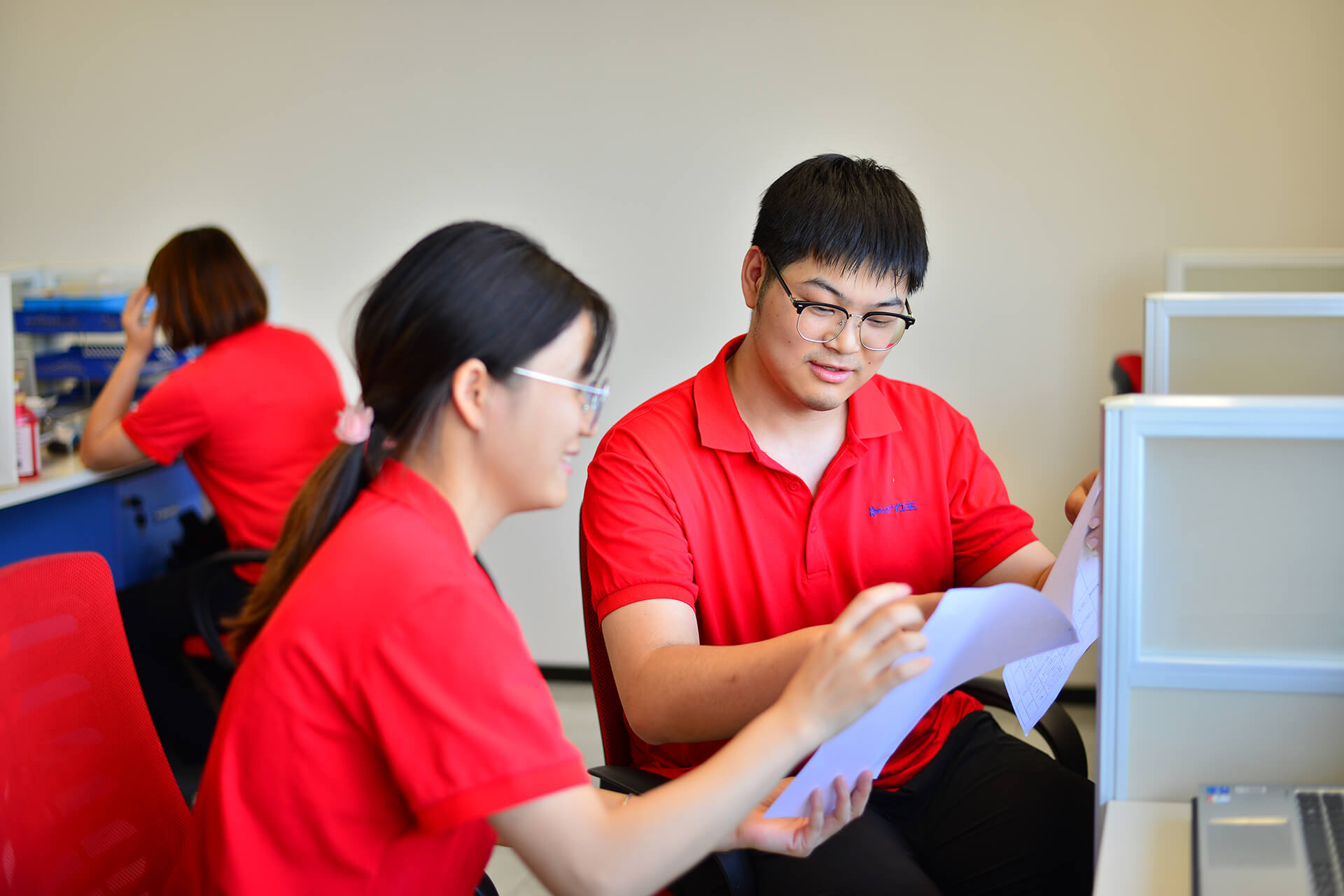 ��ҵ���ֳ���Ա�����ǡ����ա����񡢴������͹��׾����������õ�Ч����